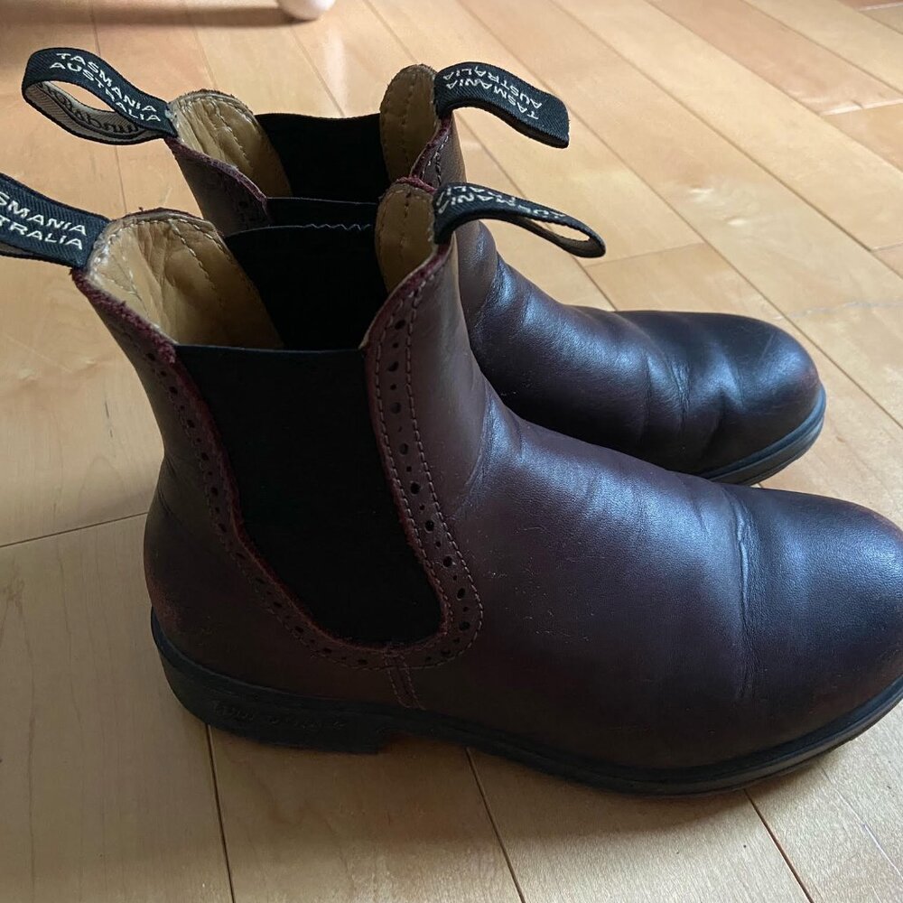 Blundstones - Size 8.5 US